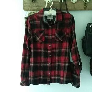 Women's Plaid Long Sleeve Shirt - Legendary Whitetails